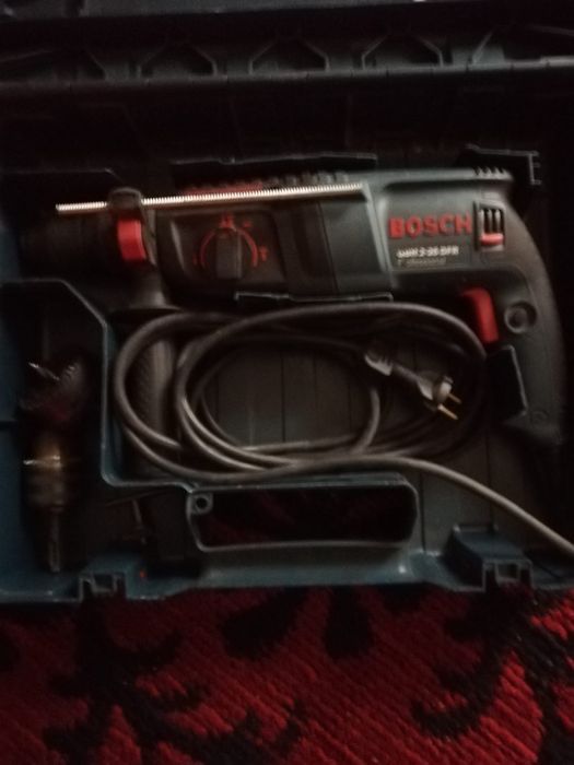 Ciocan rotopercutor Bosch GBH 2-26 DFR, multifunctionala Bosch PMF 180