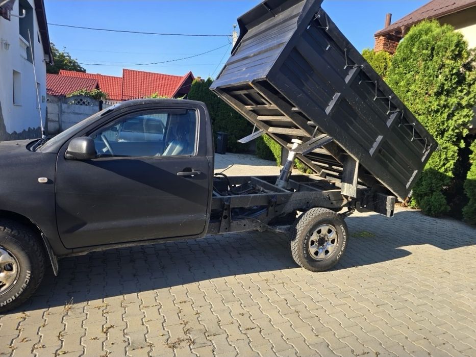 Vand Toyota Hilux basculabila