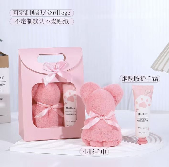 Подарки на 8 марта для девушек