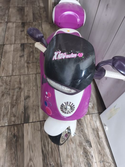 Tricicleta pentru fete electrica