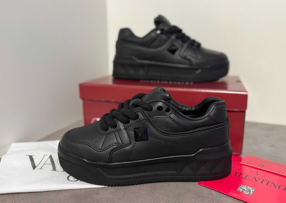 Adidasi Valentino Garavani One Stud Negru Premium Marimi 36-44 Unisex