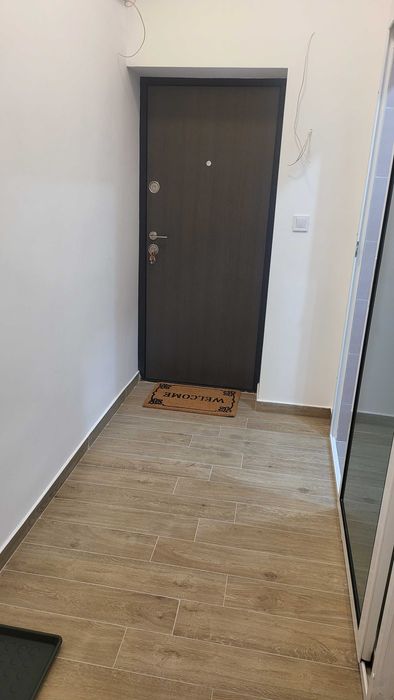 Отдавам 2стаен обзаведен лукс топ център