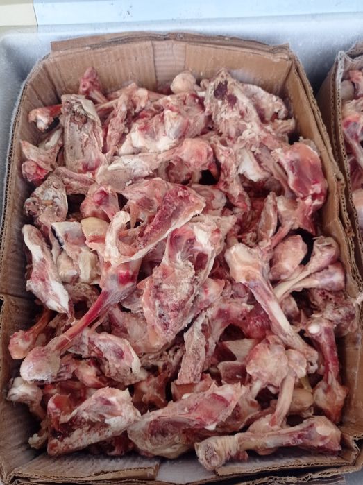 Куриные крылышки и косточки