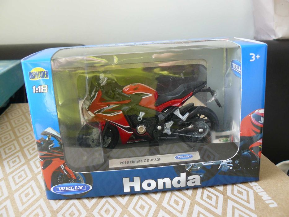Macheta Moto HONDA CBR 650F 2018, Noua in Cutie,Scara 1:18,Prod. Welly