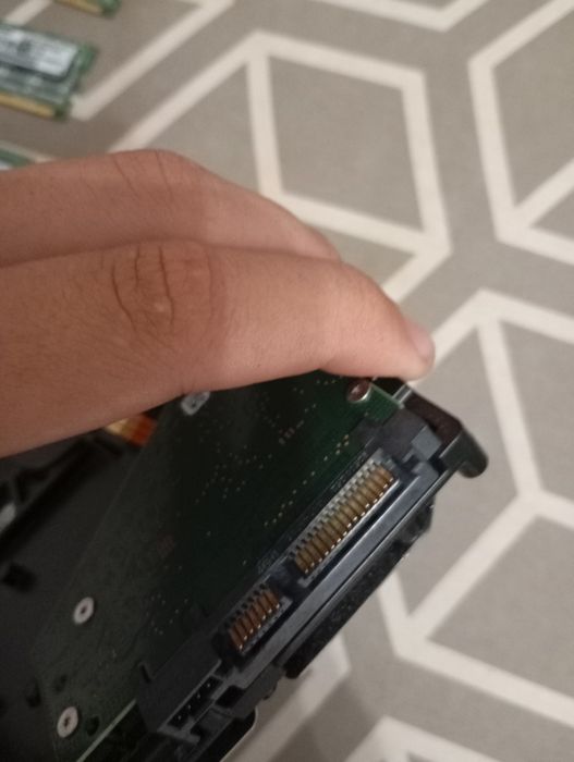 Vând hdd Seagate barracuda 2tb