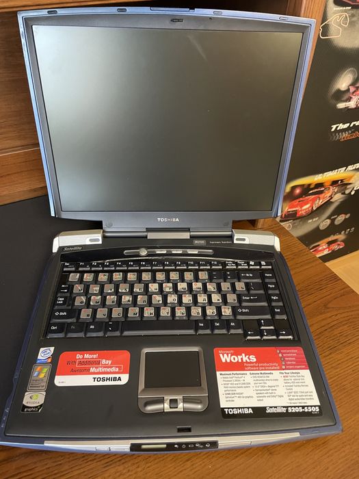 Ноутбук toshiba