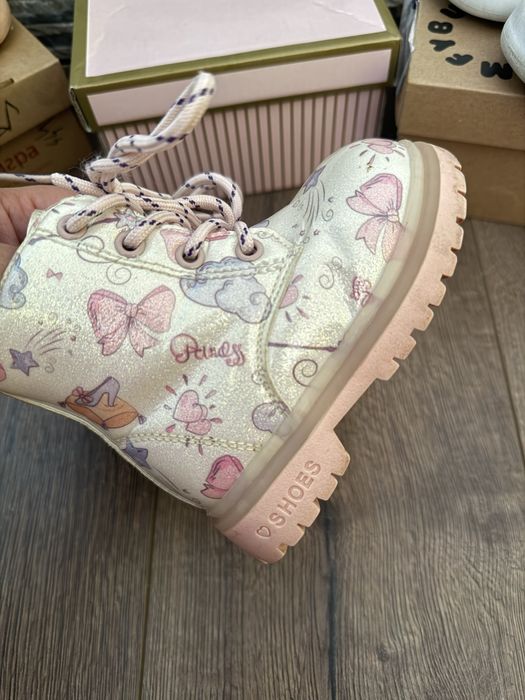 Обувки за момиче 21-22 н.