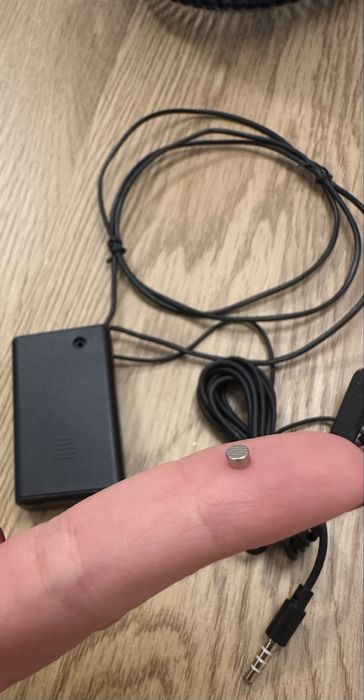 Микрослушалка (бръмбар) за преписване