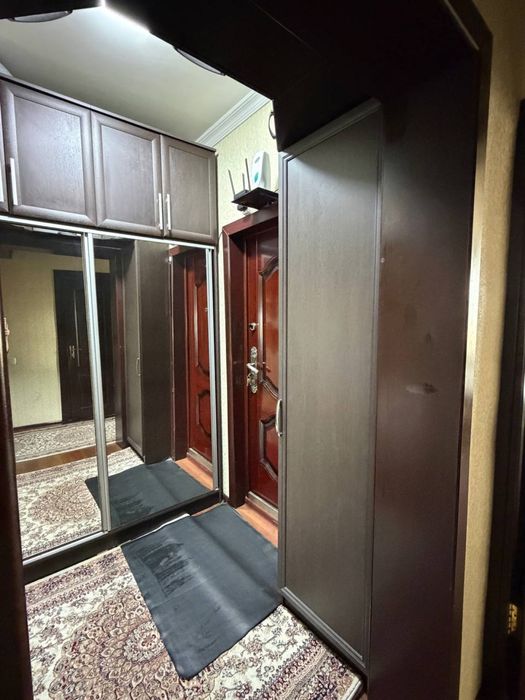 Yunusobod 13kv 5dom 2xonali kvartira sotiladi