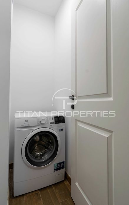 Дава се под наем Тристаен апартамент в Пловдив, Център - 112 кв.м за 872.61 € - Снимка #11