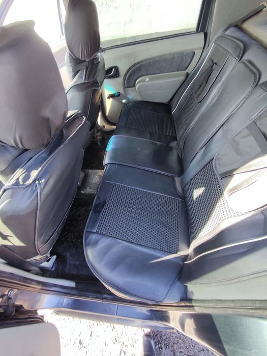 Продаю машину Reno Logan