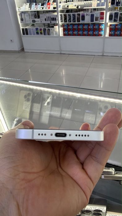 Iphone 16e 128 гб