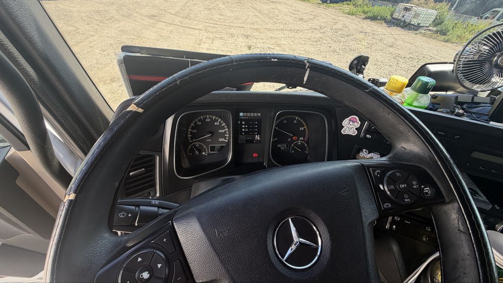 Mercedes  Actros