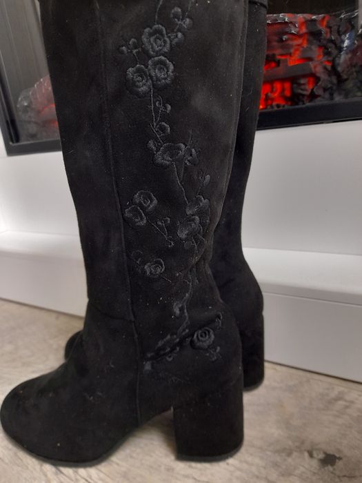 Cizme lungi,  negre, damă