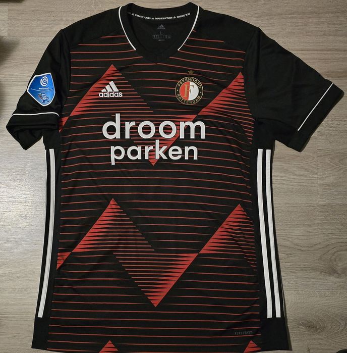 Adidas Feyenoord тениска L размер