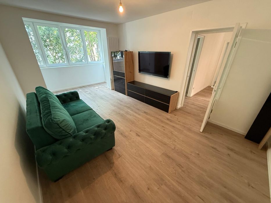 Ofer spre închiriere Apartament 3 camere  + zona de luat masa Etaj 1