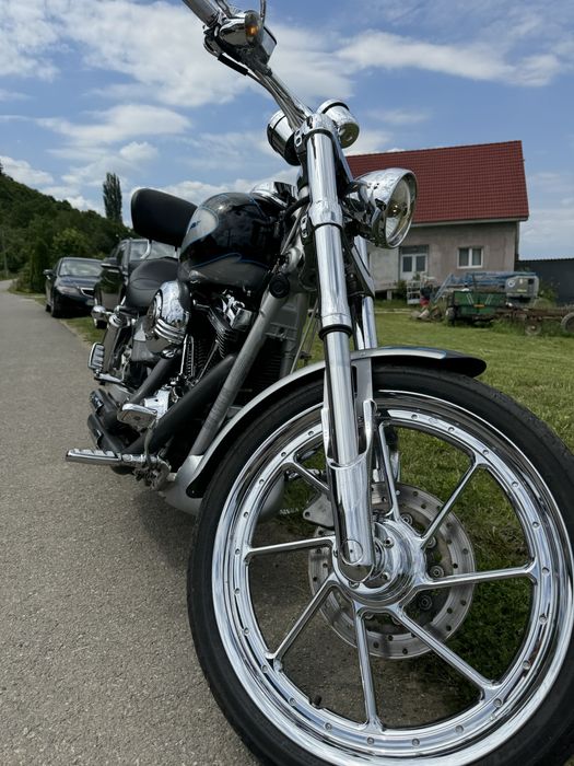 Harley Davidson Dyna CVO