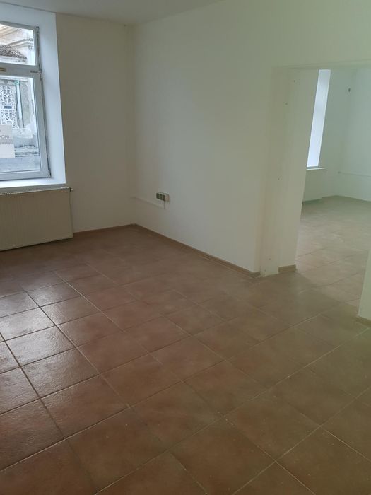De inchiriat spatiu comercial
