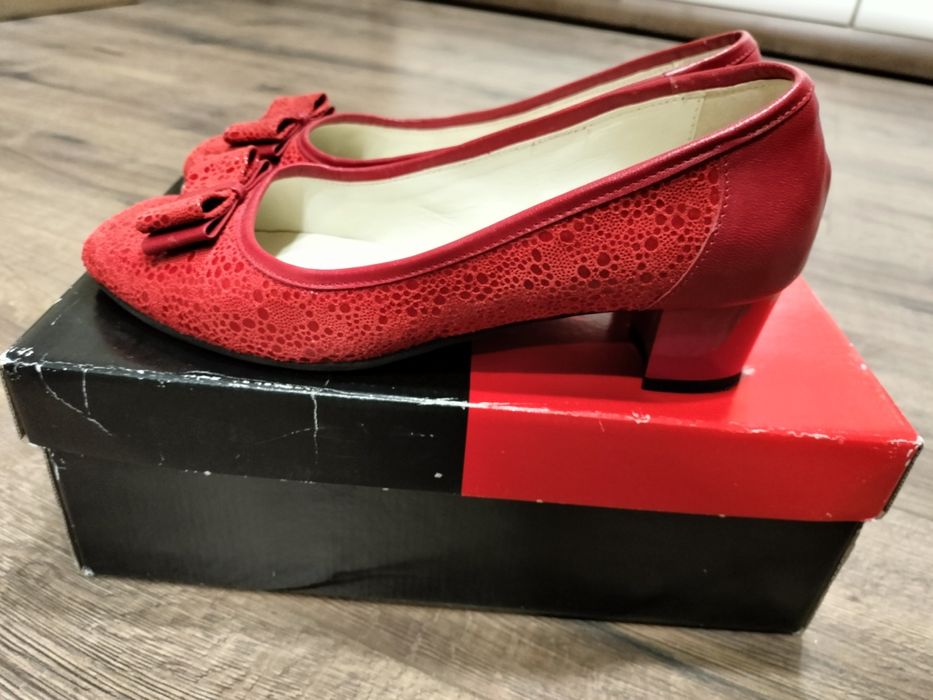 Pantofi rosii dama | piele | toc 3 cm | marime 38