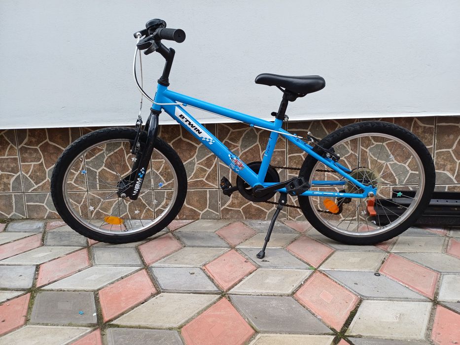 Bicicleta de copii B-TWIN cu roti de 20 inch