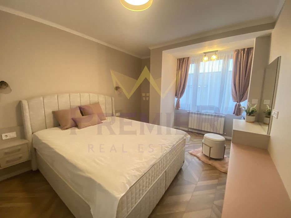 Дава се под наем Тристаен апартамент в София, Център - 90 кв.м за 1500 € - Снимка #4