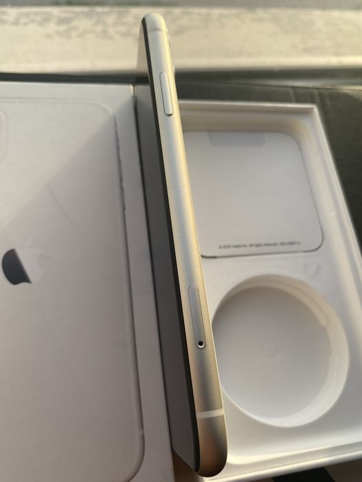 IPhone 11 4G 4/64gb Новый