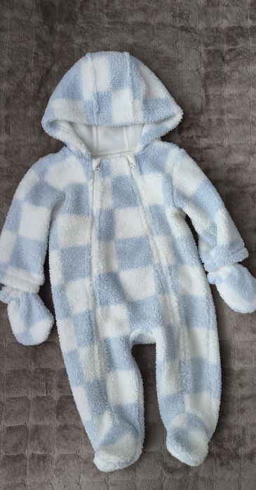 Продам комбинезоны Next.