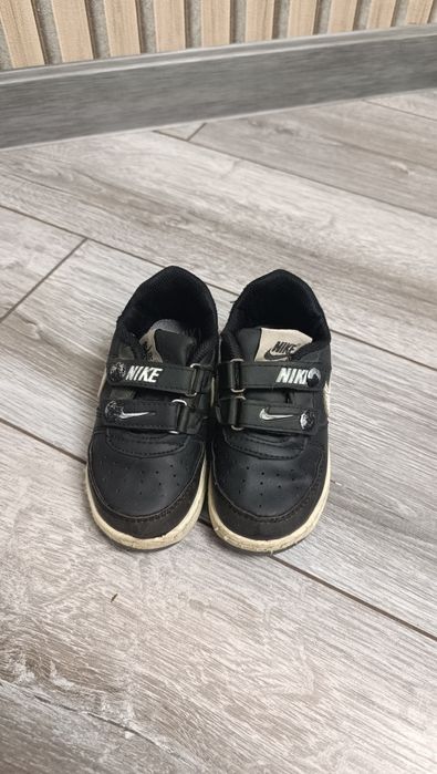 Сапоги,тапочки,кросовки,ботинки детские продам