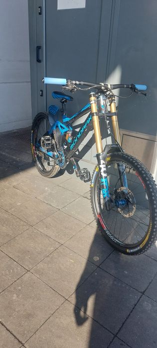Vând Mondraker Summum Pro Team Dh (Full Kashima/Hope/Magura/Saint)