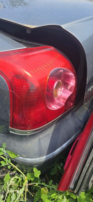 Stop stanga spate toyota avensis t25