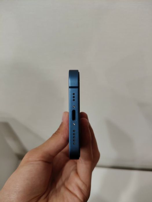 Обменяю айфон 13