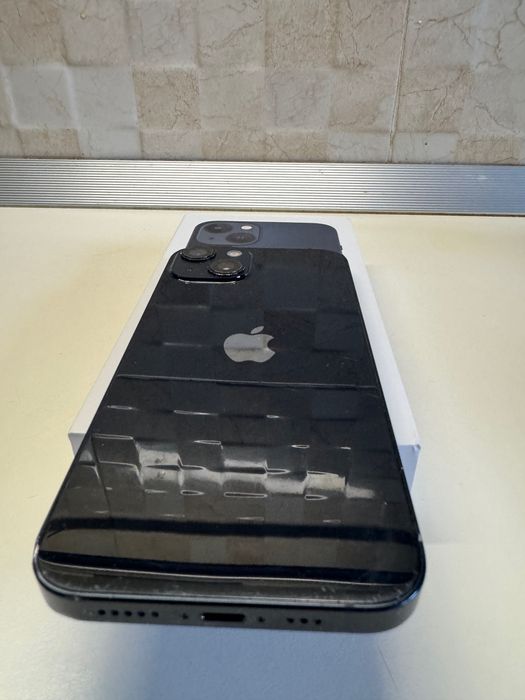 iPhone 13, 128GB, Midnight