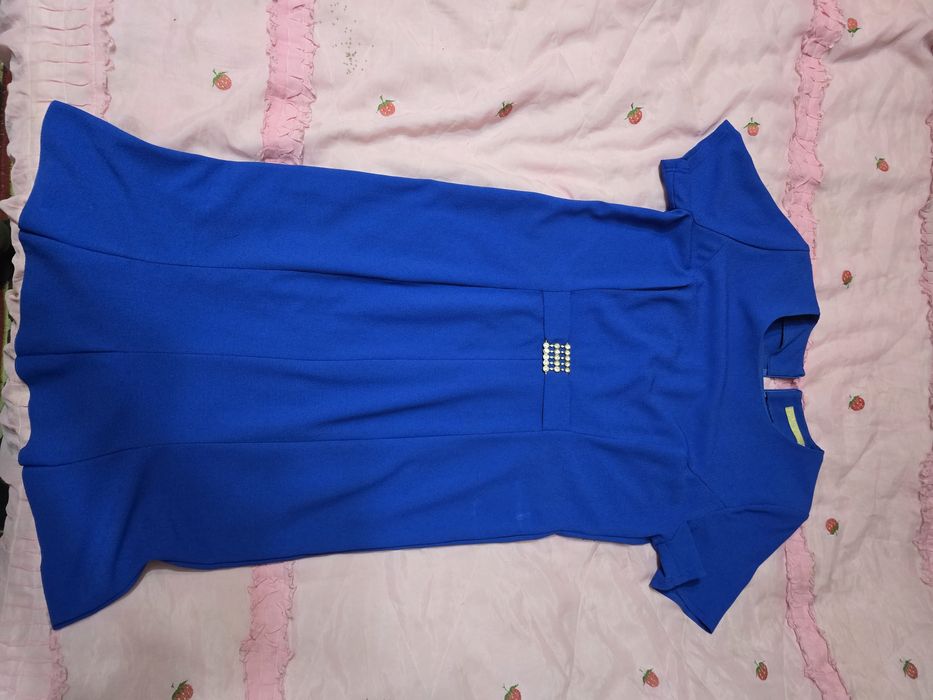 Продам платья повседневные