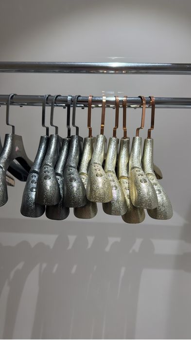 Вешалки для дома для бутика и