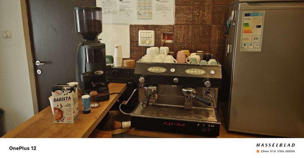 Aparat cafea profesional plus râșniță
