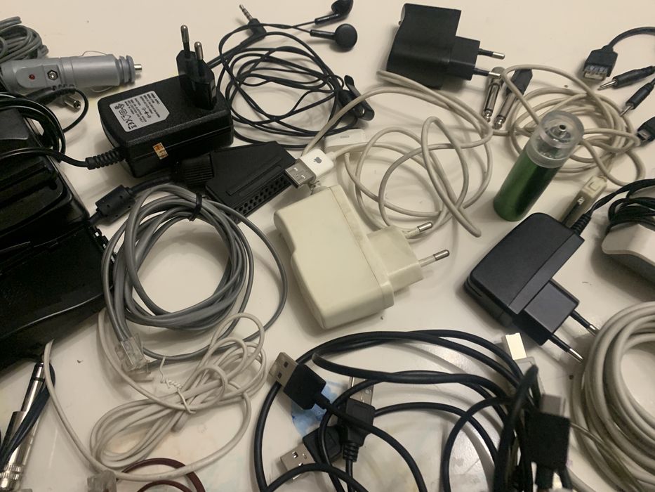 Зарядки, шнуры, кабеля и т.д