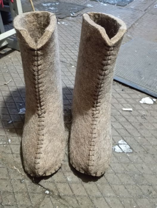 Продам валенки р43-42