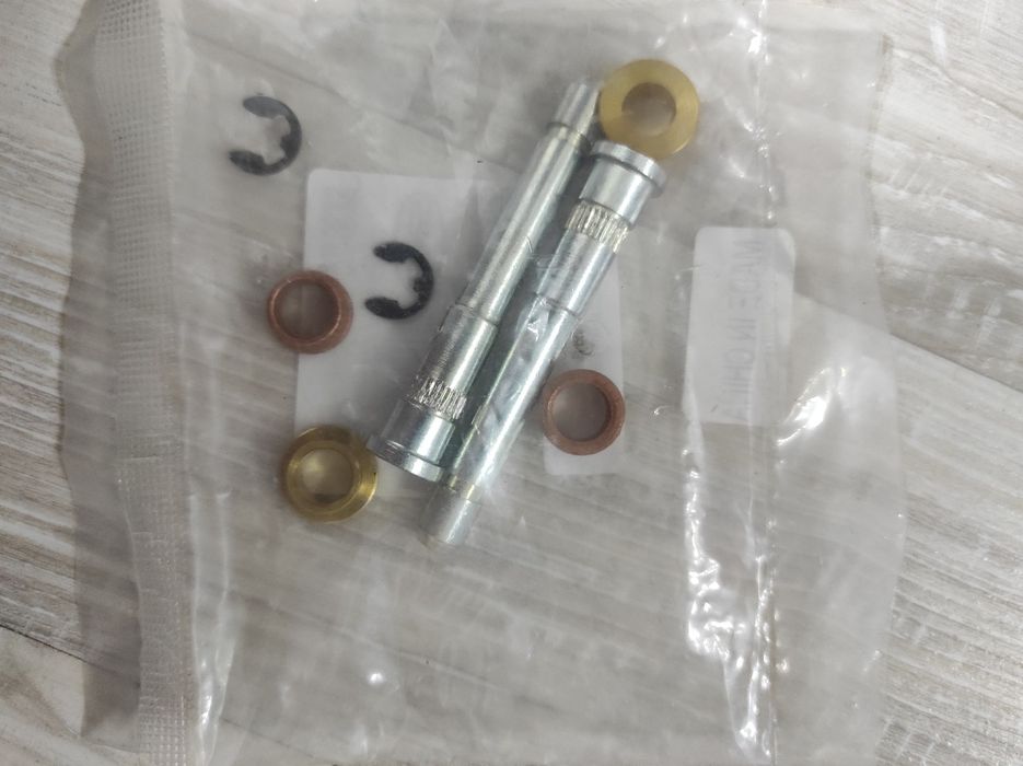 Навесы петля  втулка крепление кронштейн шпилька Мазда Трибут