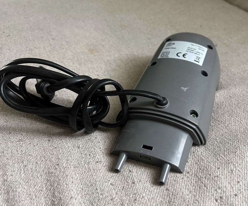 Incarcator Vista 71746 pentru baterii 25.2V DC functional