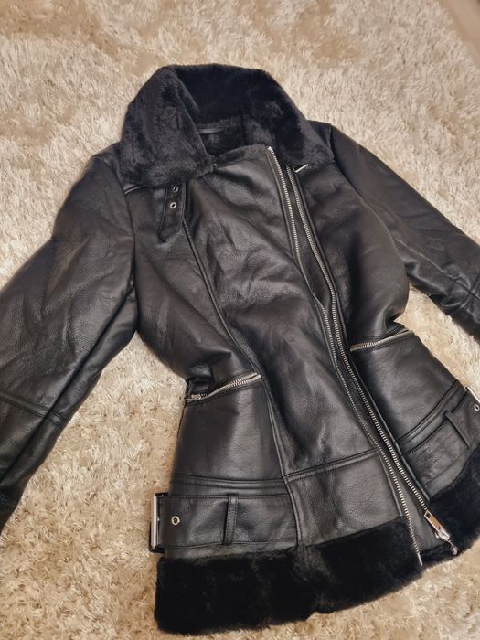 Интересно късо палто хс