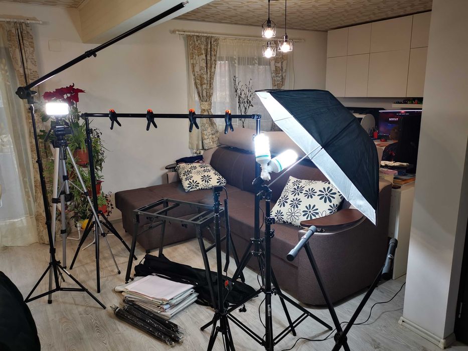 Kit sustinere fundal + lumini, ideal cabina foto sau sedinte foto