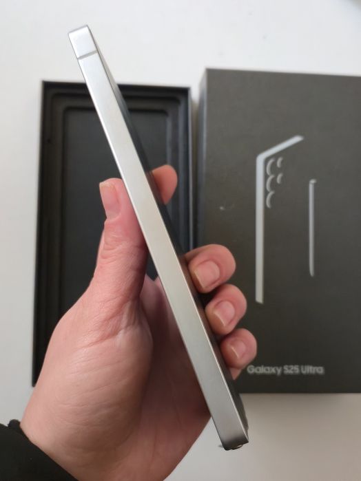 Vand/schimb Samsung S25 Ultra 512gb  Nou