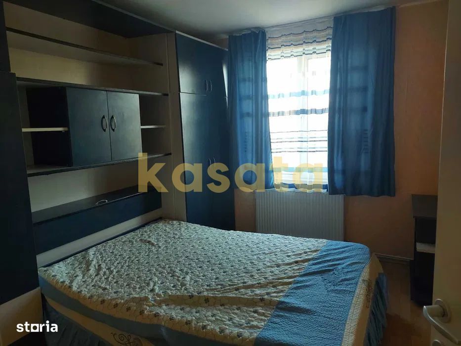 3 Camere de Închiriat