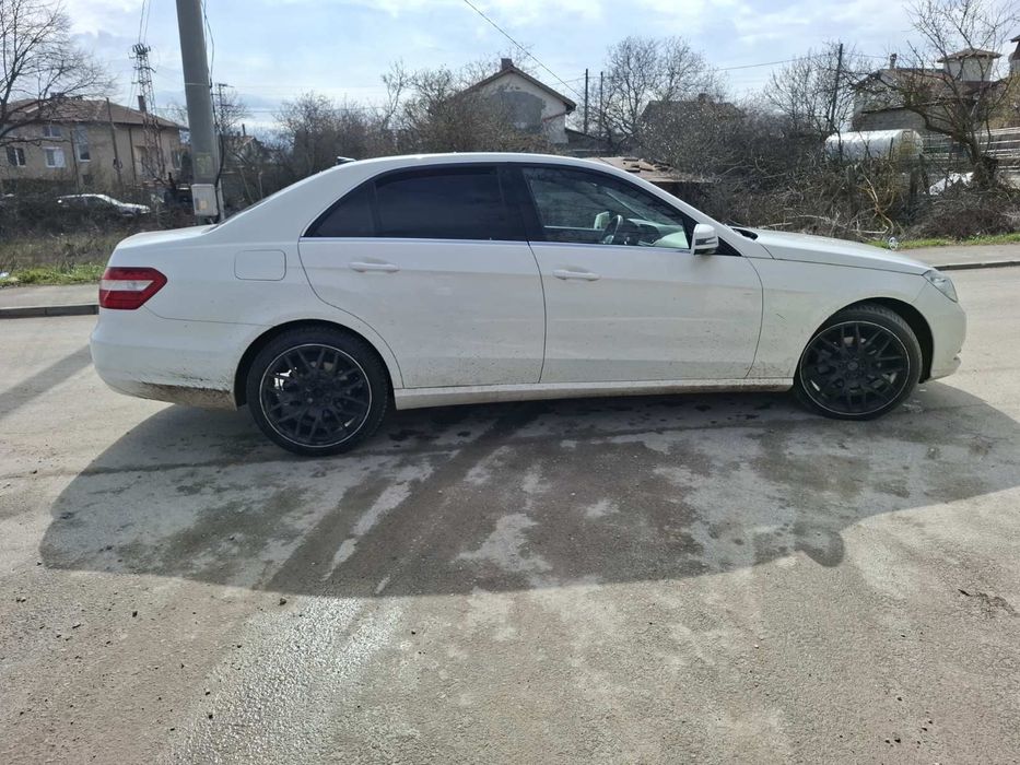 Mercedes E класа 2013 година на части 2000 кубика дизел