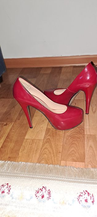 Туфли на каблуке