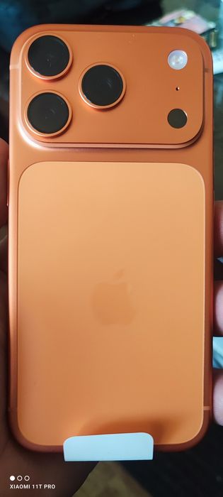 Продавам iPhone 17 Pro