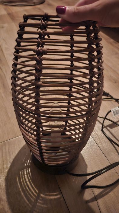 Veioza maro din ratan/ fibre naturale, aproximativ 25 cm inaltime