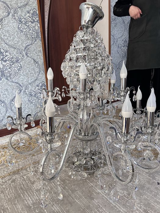 Продаются люстры