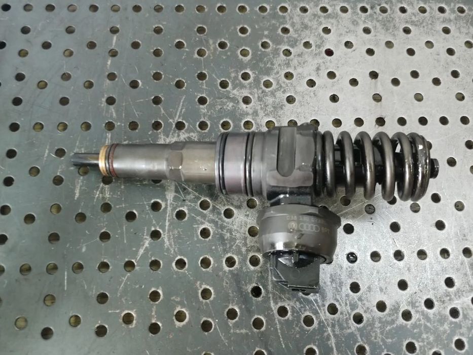 Injector 038130073bl  1.9 tdi bnv bkc bls bxe audi a3 8p seat ibiza 6l altea 5p leon 1p toledo 5p
