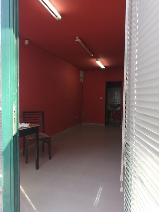 Дава се под наем Магазин в София, Подуяне - 16 кв.м за 234.6 € - Снимка #1